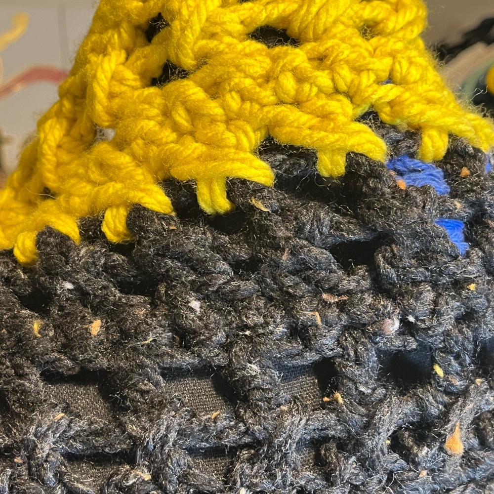SOLD - Crocheted Cropped shrug Black & Yellow chunky Steelers Football - Picture 11 of 13